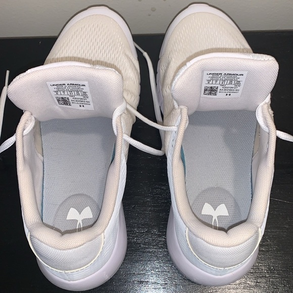 Under Armour Charged Rogue 3 Sneakers. White. Size 8. - Picture 8 of 9